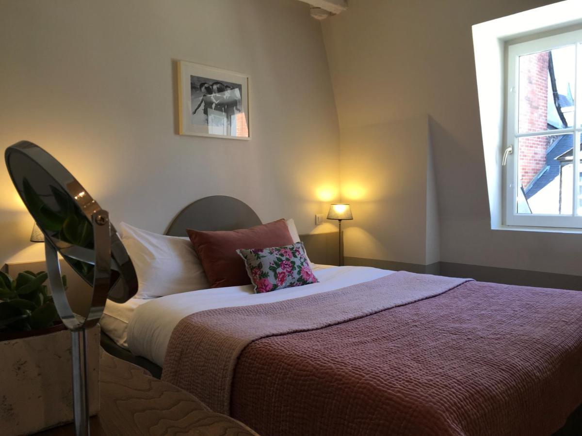 Hotel L'Adresse Тур Екстер'єр фото