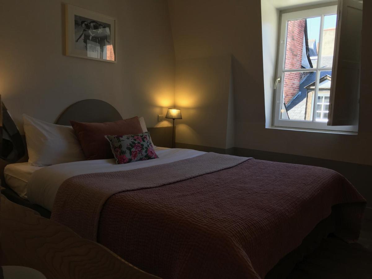 Hotel L'Adresse Тур Екстер'єр фото
